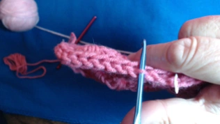 Here is the middle stitch you look for